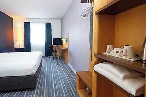 Holiday Inn Express Stevenage by IHG