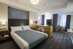 Housez Suites and Apartments - Special Class