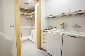 Housez Suites and Apartments - Special Class