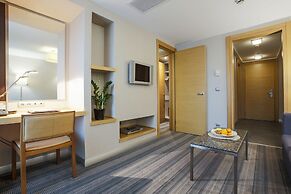 Housez Suites and Apartments - Special Class