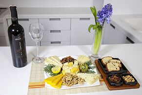 Housez Suites and Apartments - Special Class