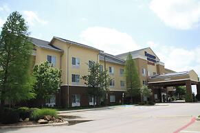 Fairfield Inn and Suites by Marriott Denton