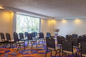 Courtyard by Marriott Toluca Airport