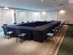 Courtyard by Marriott Toluca Airport