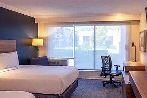 Courtyard by Marriott Toluca Airport