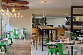 Courtyard by Marriott Toluca Airport