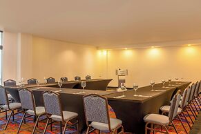 Courtyard by Marriott Toluca Airport