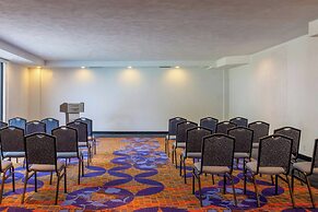 Courtyard by Marriott Toluca Airport