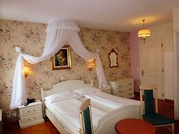 Central Continental Hotel
