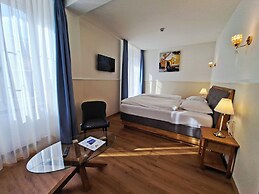 Central Continental Hotel