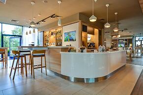 Holiday Inn Prague Airport by IHG