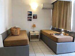 Caravel Apartment Hotel