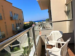 Caravel Apartment Hotel