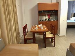 Caravel Apartment Hotel