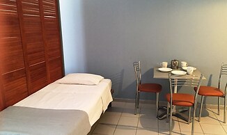 Caravel Apartment Hotel