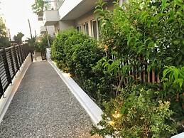 Caravel Apartment Hotel