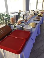 Caravel Apartment Hotel