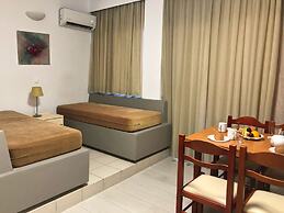 Caravel Apartment Hotel