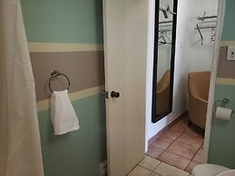 Niagara Falls Courtside Inn