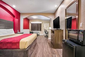 Econo Lodge And Suites