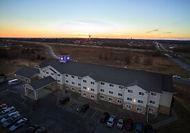 Sleep Inn & Suites Pleasant Hill - Des Moines