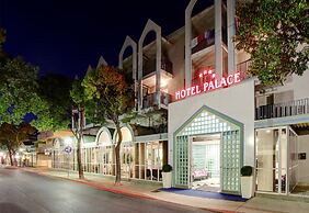 Hotel Palace