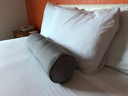 Howard Johnson by Wyndham Salem