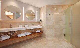 Grupotel Playa de Palma Suites & Spa