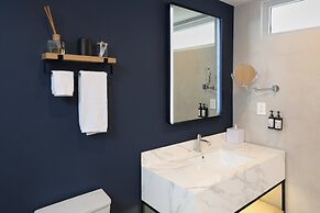 voco Surfside Aruba by IHG
