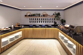 voco Surfside Aruba by IHG