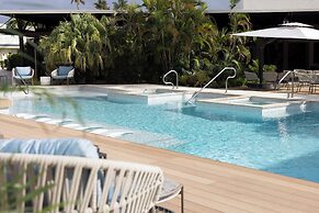 voco Surfside Aruba by IHG
