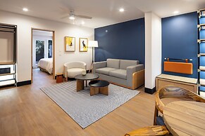 voco Surfside Aruba by IHG