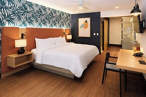voco Surfside Aruba by IHG
