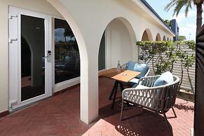 voco Surfside Aruba by IHG