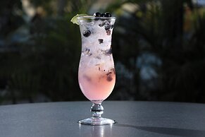 voco Surfside Aruba by IHG