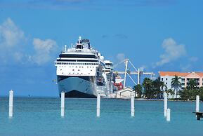 voco Surfside Aruba by IHG