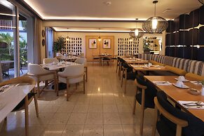 voco Surfside Aruba by IHG