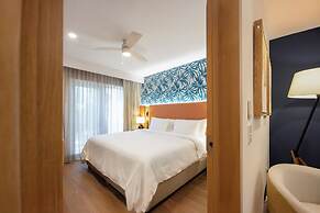 voco Surfside Aruba by IHG