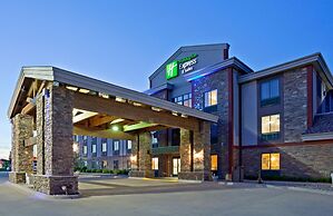 Holiday Inn Express Hotel & Suites Brainerd-Baxter by IHG