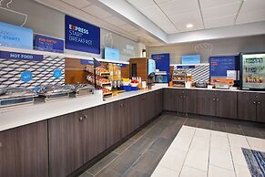 Holiday Inn Express & Suites Kent - University Area by IHG