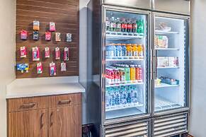 Holiday Inn Express Hotel & Suites Bismarck by IHG