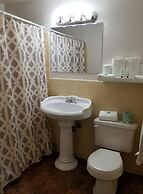 Colonial Inn Seekonk