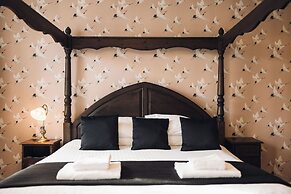 White Lion Royal Hotel