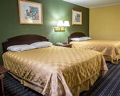 Rodeway Inn & Suites Plymouth Hwy 64