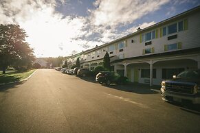 Town and Country Inn & Resort