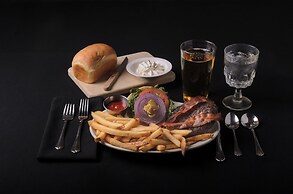 Town and Country Inn & Resort
