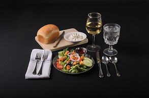 Town and Country Inn & Resort