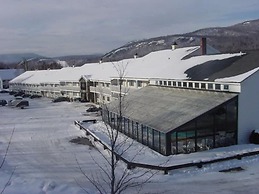 Town and Country Inn & Resort