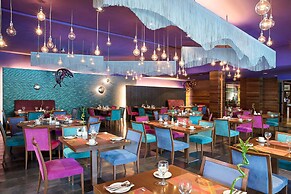 Lazart Hotel, Trademark Collection by Wyndham
