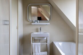 Le Petit Beaumarchais Hotel & Spa